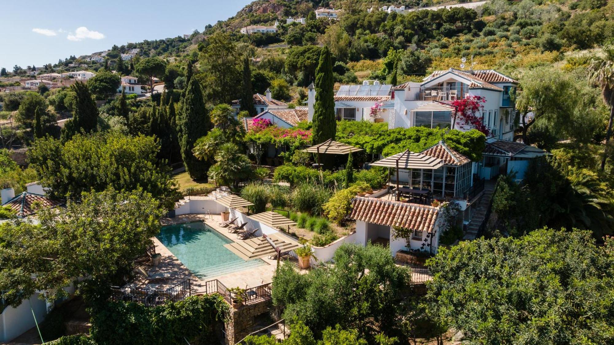 Casablu - An Andalusian Boutique