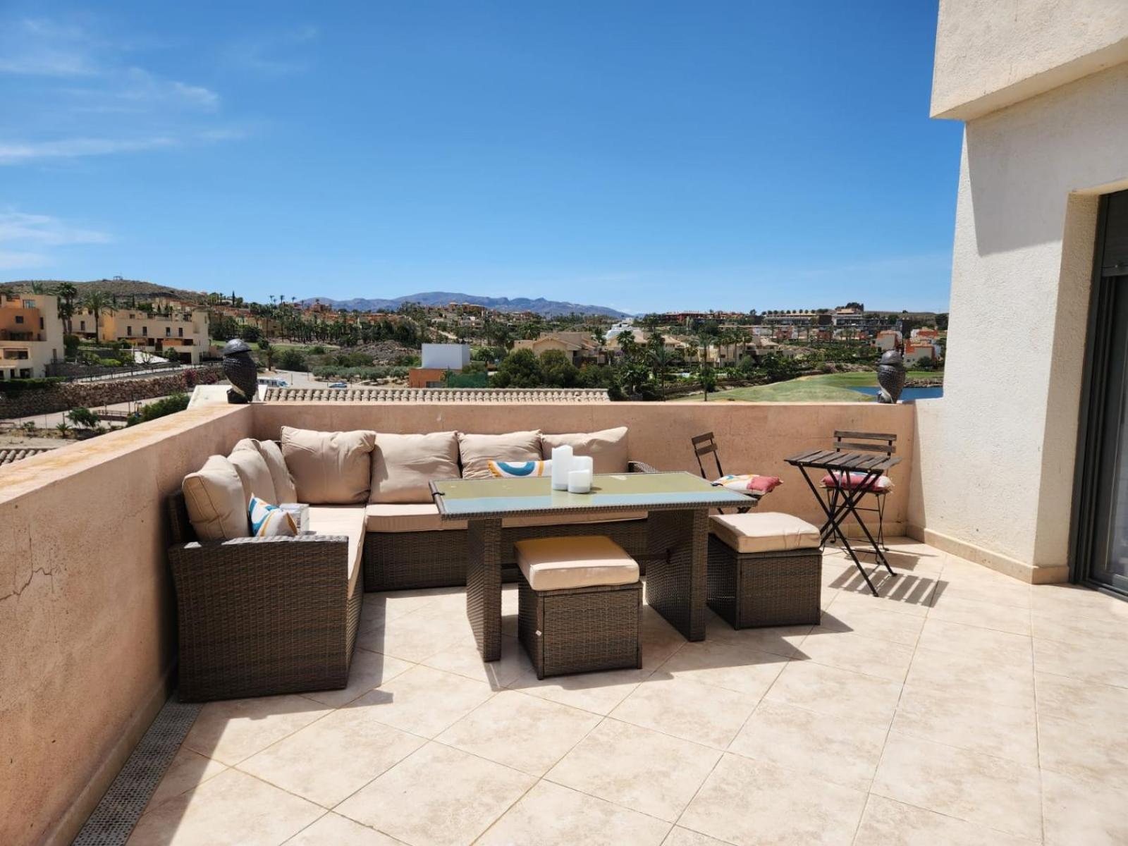 Atico Esquinero Con Preciosas Vistas Al Valle Del Golf Con Piscina Comunitaria! Apartment Vera