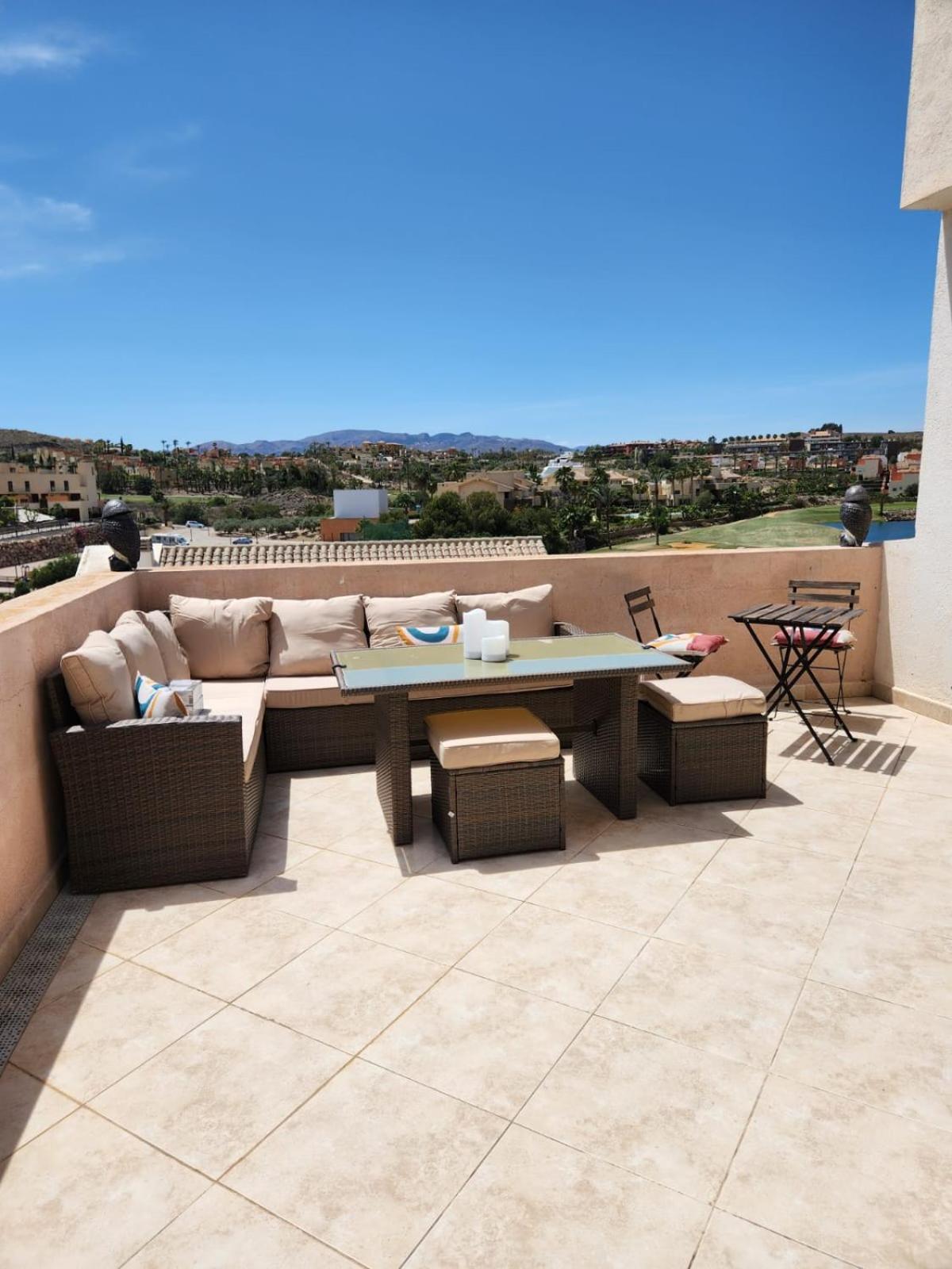 Atico Esquinero Con Preciosas Vistas Al Valle Del Golf Con Piscina Comunitaria! Apartment Vera