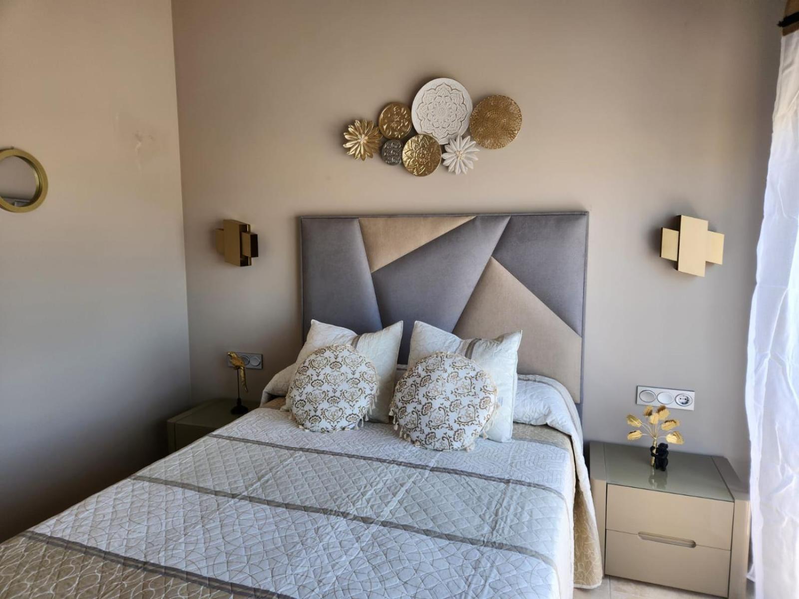 Apartment Atico Esquinero Con Preciosas Vistas Al Valle Del Golf Con Piscina Comunitaria!