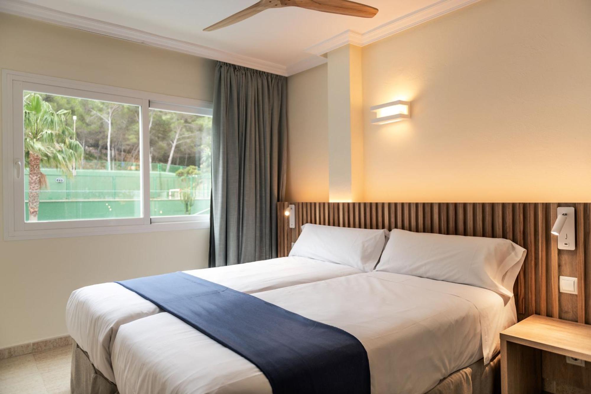 Apartahotel El Pinar 3*
