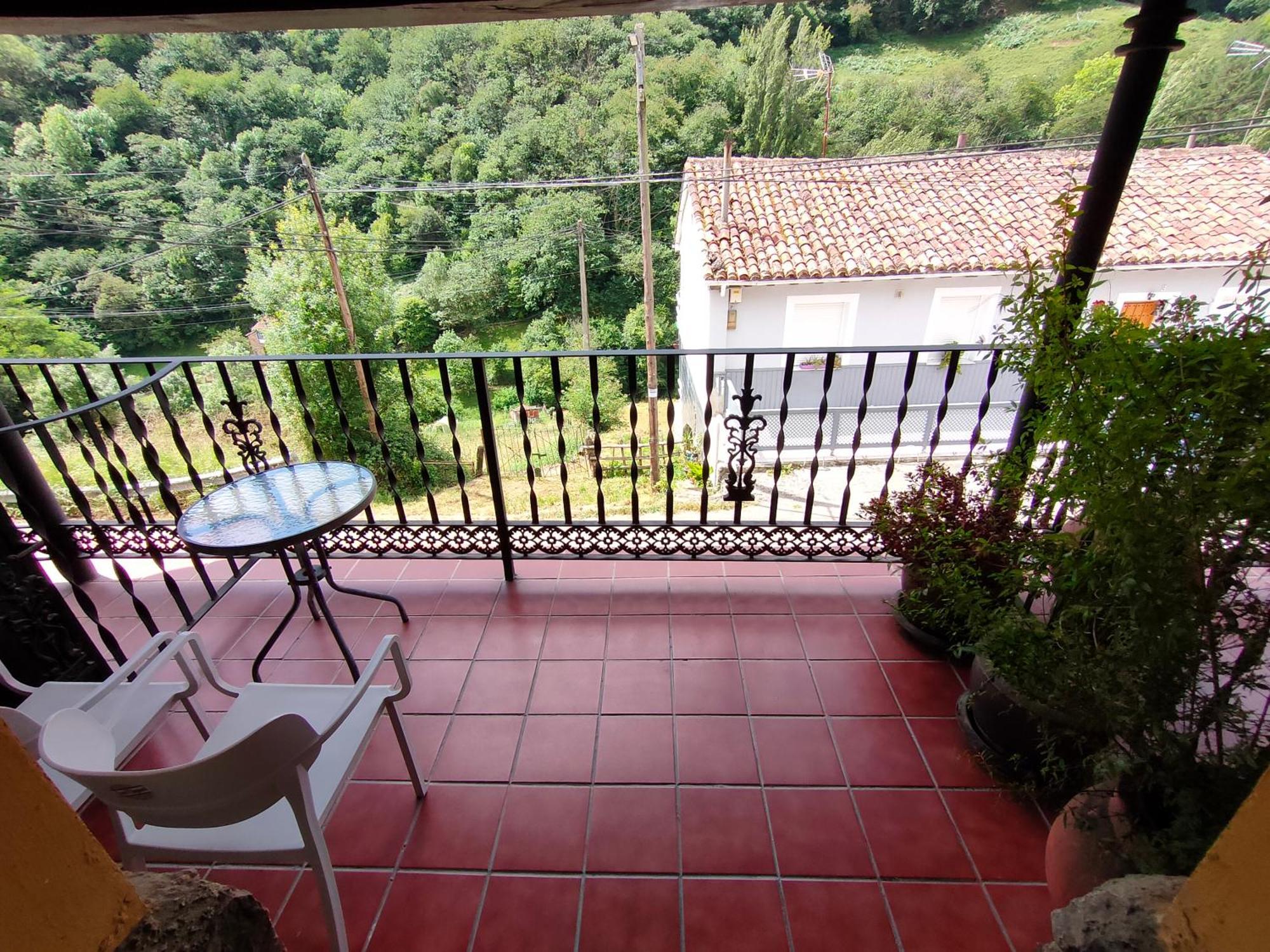 Doña Gaudiosa 2*