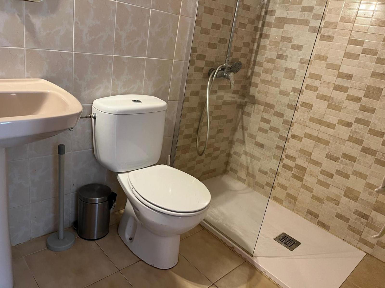 Lago Jardin : Bright Spacious One Bedroom Flat Apartamento
