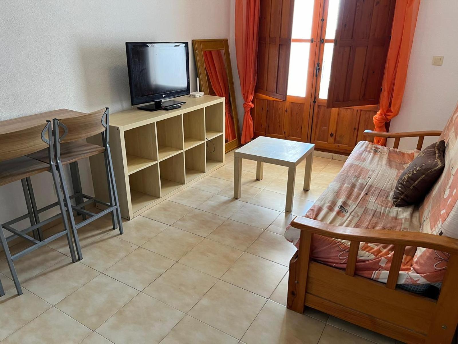 Apartamento Lago Jardin : Bright Spacious One Bedroom Flat Torrevieja