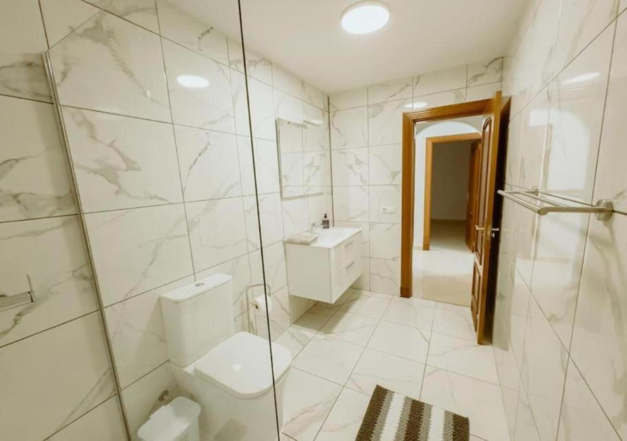 Seaview Splendor 2 Bedroom Modern Comfort *