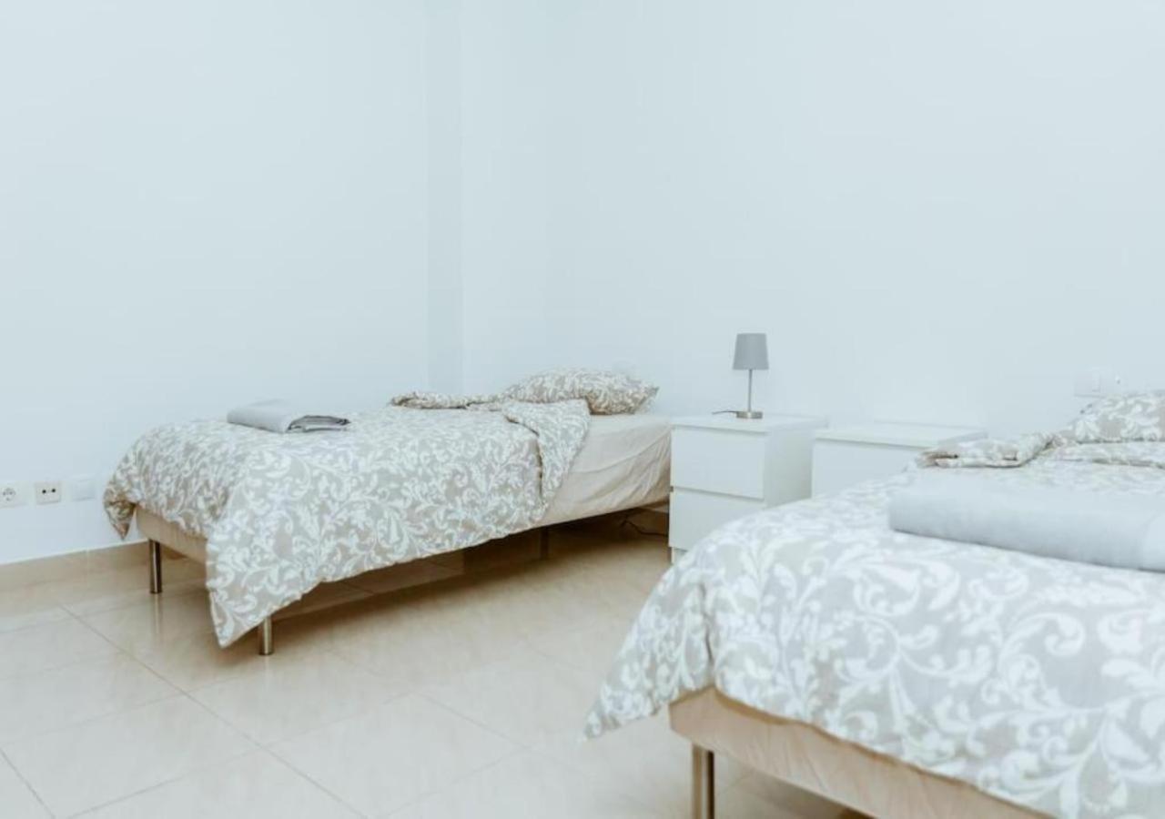 Seaview Splendor 2 Bedroom Modern Comfort Apartment *