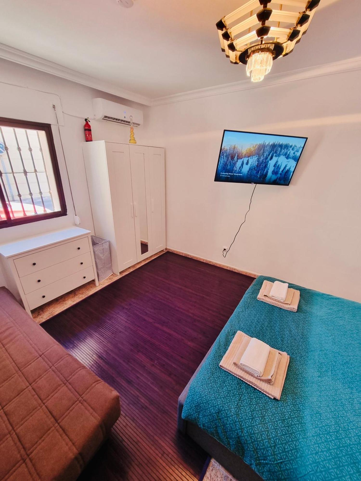 Newly Decorated Close To