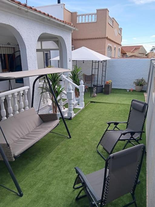 Сasa de vacaciones In La Marina With Cozy Garden And Private Solarium *