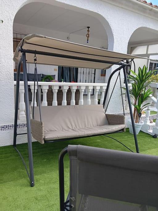 In La Marina With Cozy Garden And Private Solarium Сasa de vacaciones San Fulgencio