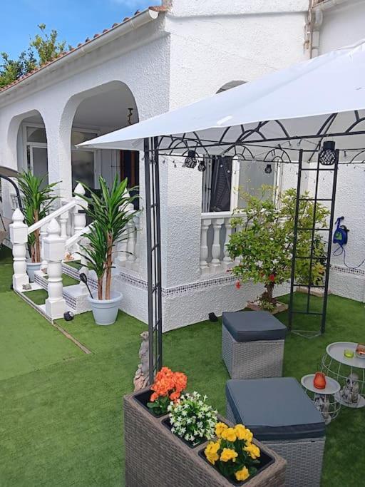 In La Marina With Cozy Garden And Private Solarium