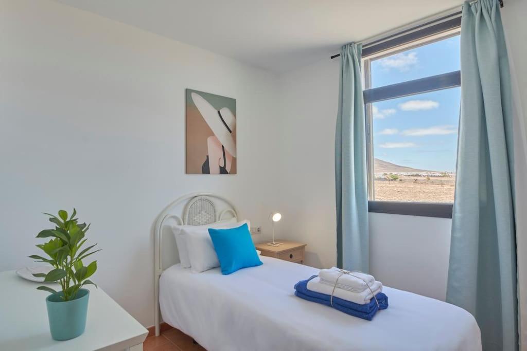 Holiday home Casa Maria Duplex With Sea & Mountain Views, 15 Minutes Walk From The Marina Rubicon *