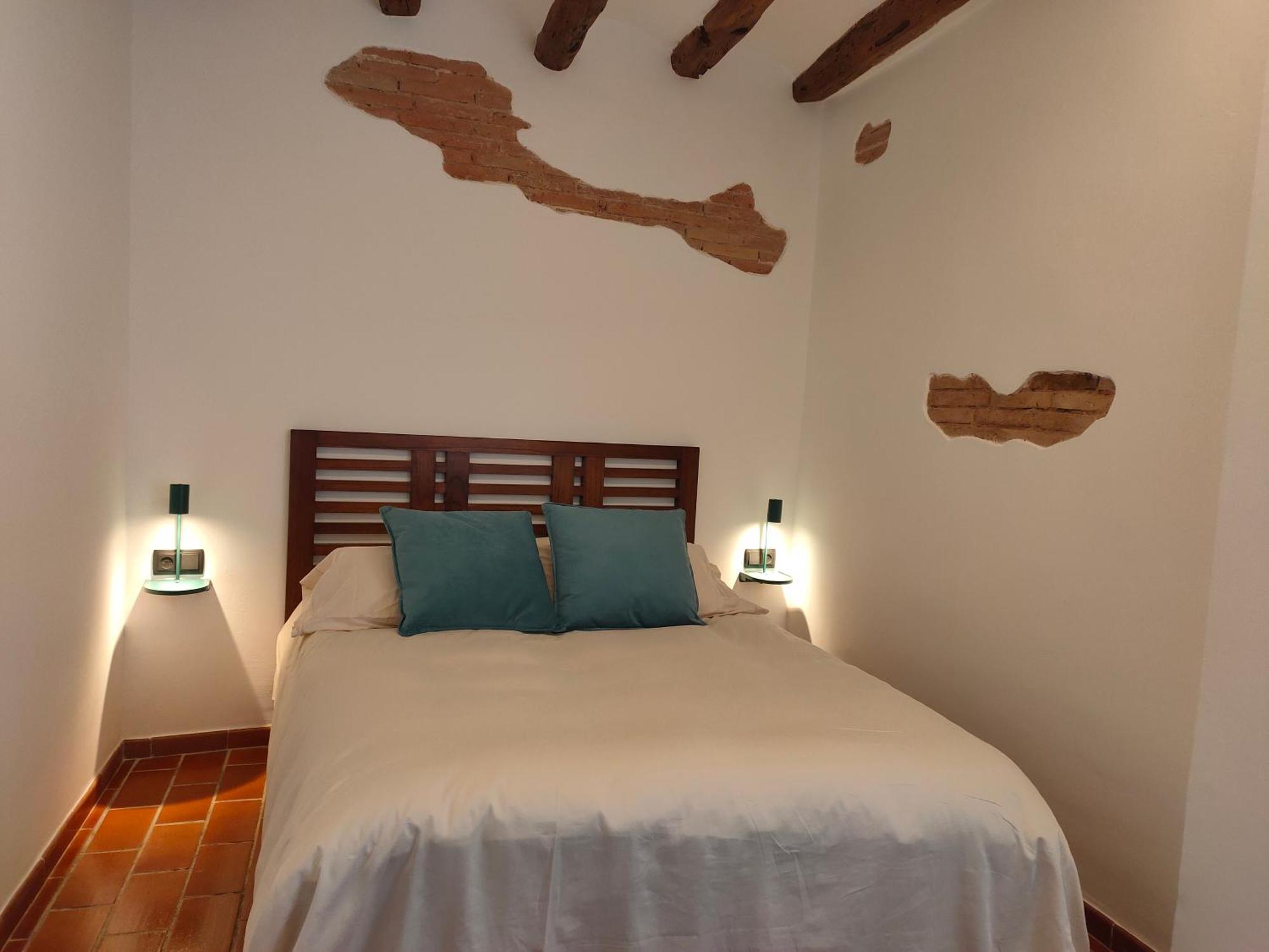 Les Voltes Ii - 3bd Gem In Hilltop Wine Village With Amazing Views *