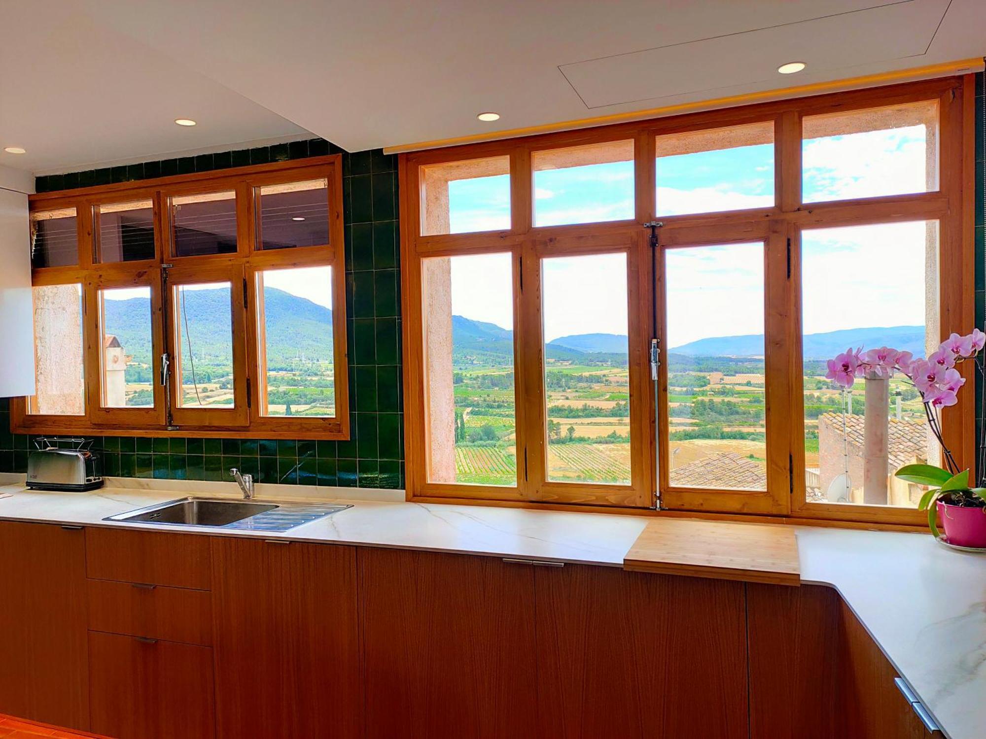 Les Voltes Ii - 3bd Gem In Hilltop Wine Village With Amazing Views * Barbará