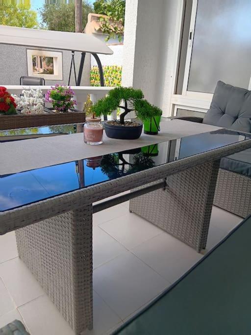 Сasa de vacaciones In La Marina With Cozy Garden And Private Solarium