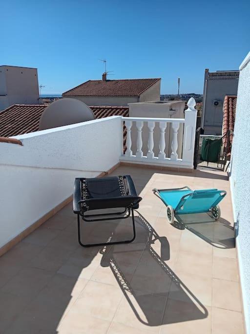 Сasa de vacaciones In La Marina With Cozy Garden And Private Solarium