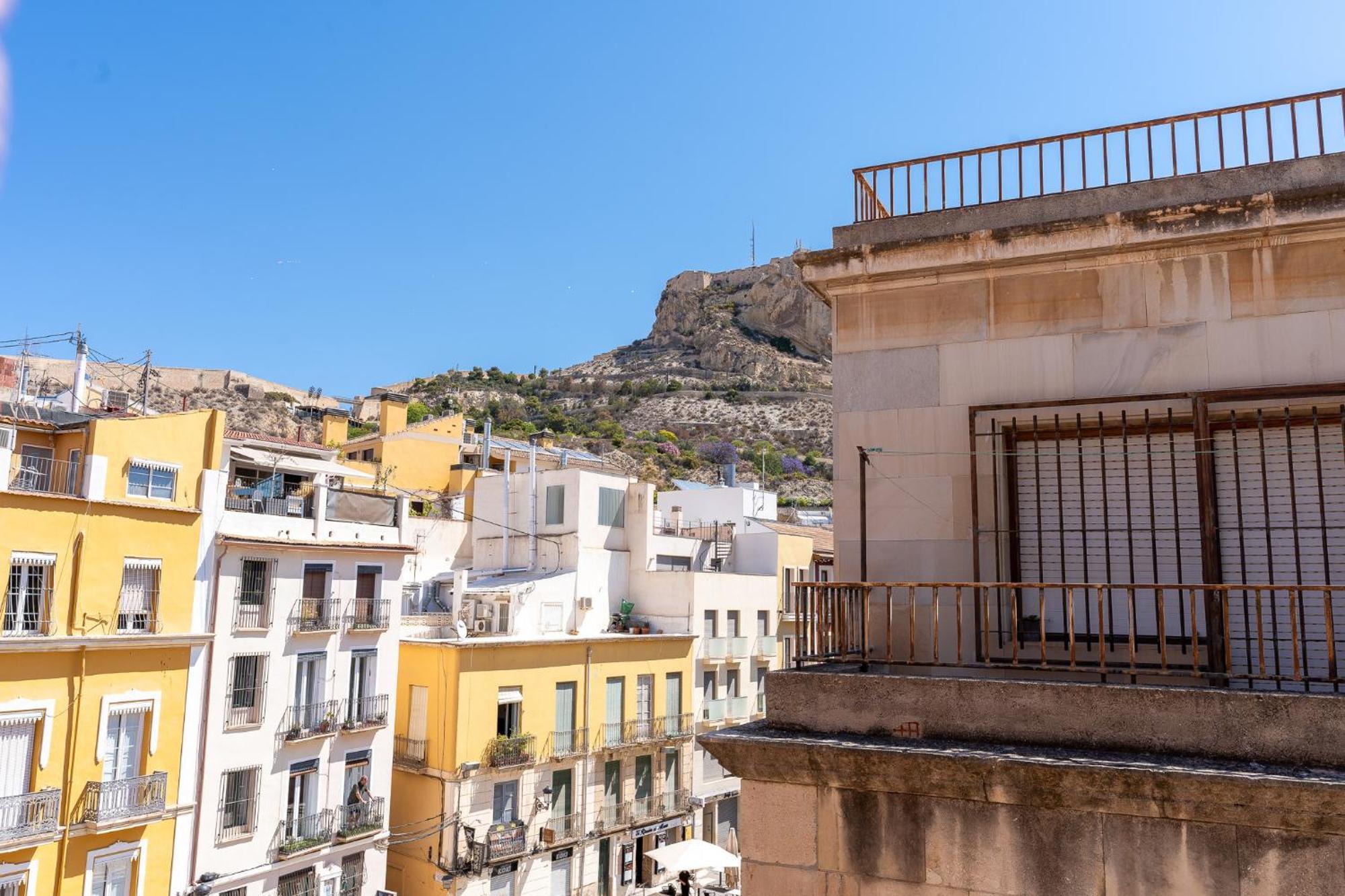 Barrio Gem Stylish 2bedroom Oasis In Apartamento Alicante