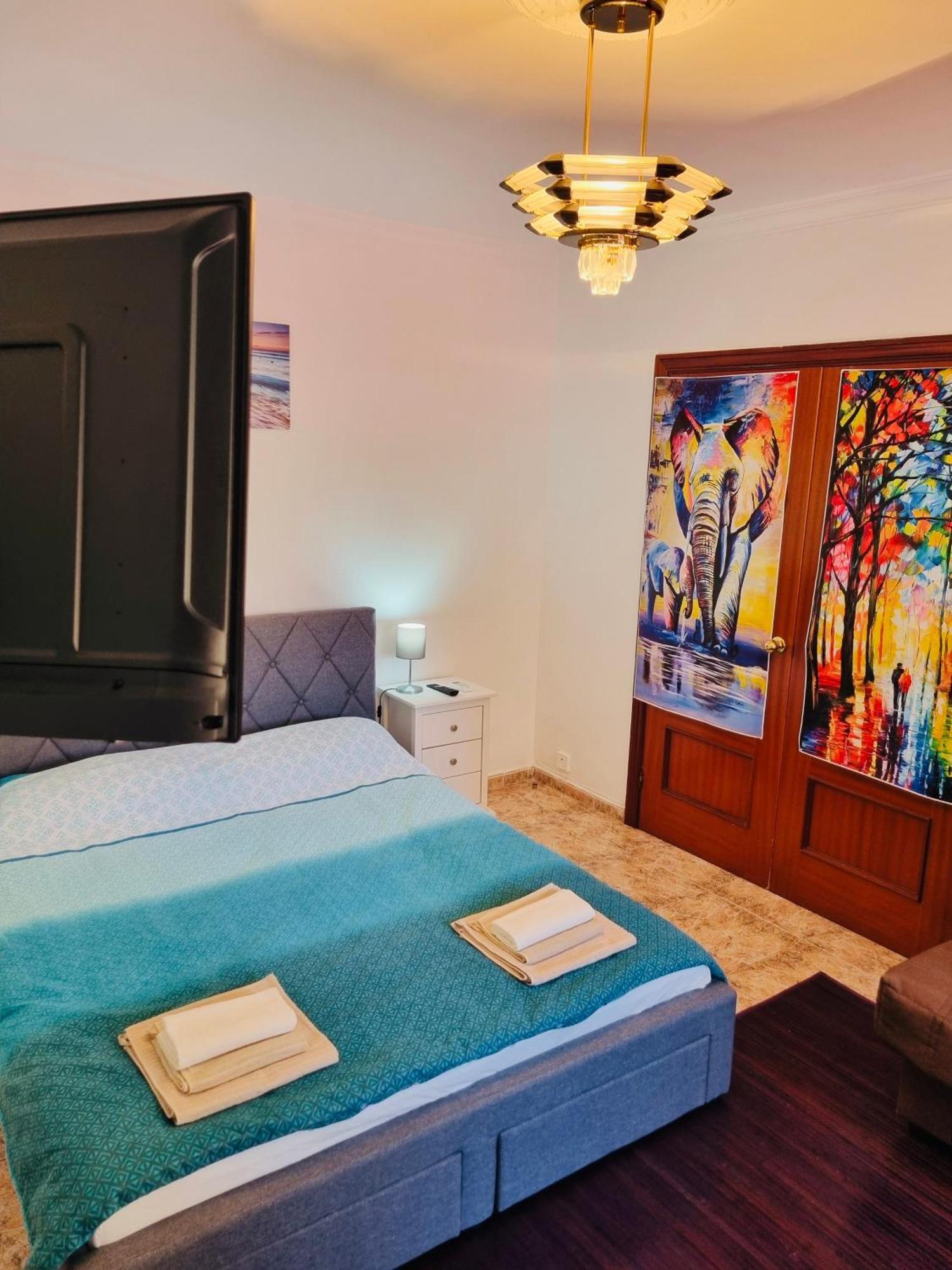 Newly Decorated Close To *
