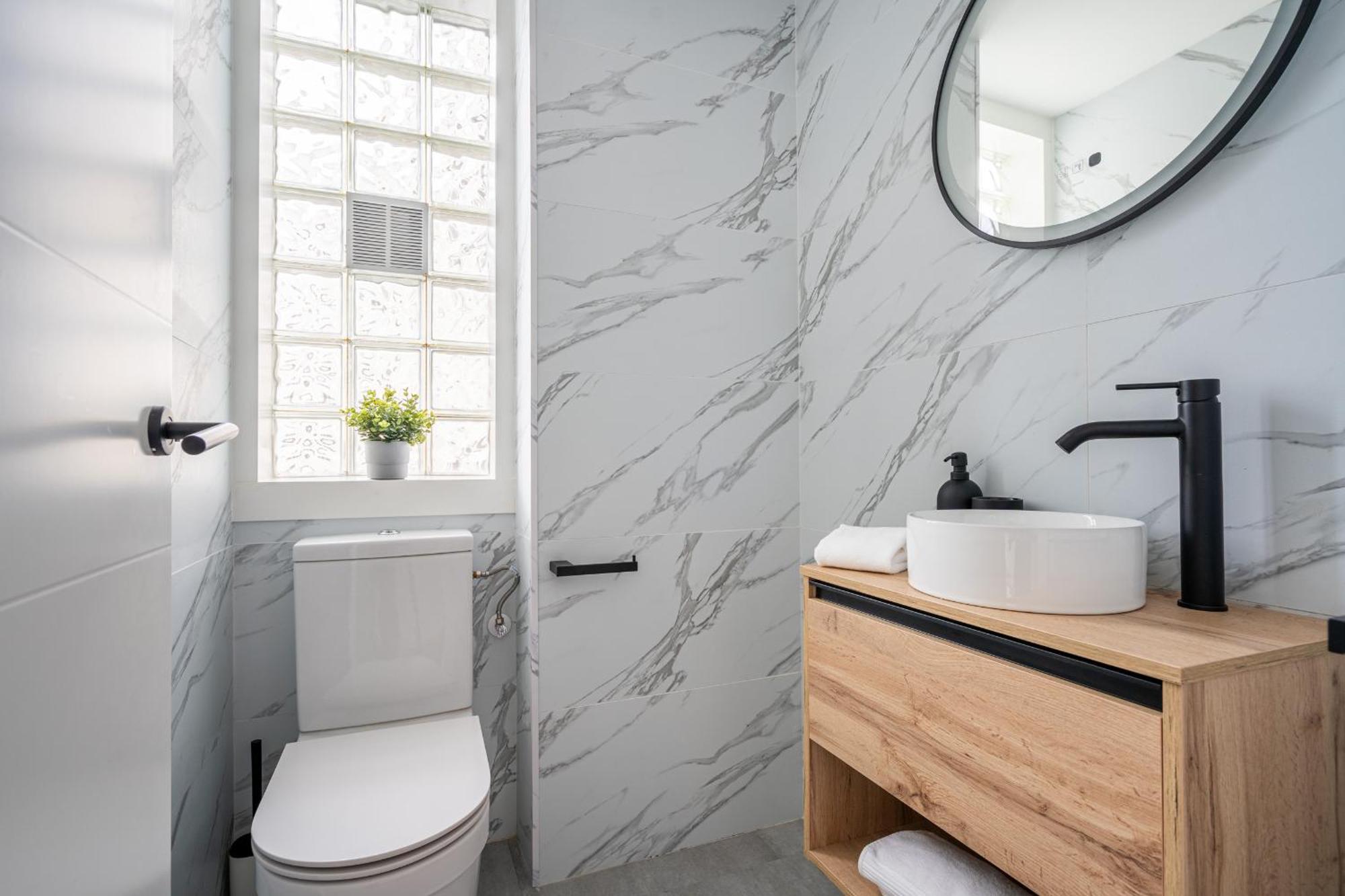Apartamento Helloasturias Oviedo, Un Espacio Luminoso Y Moderno En El Corazon De La Ciudad *