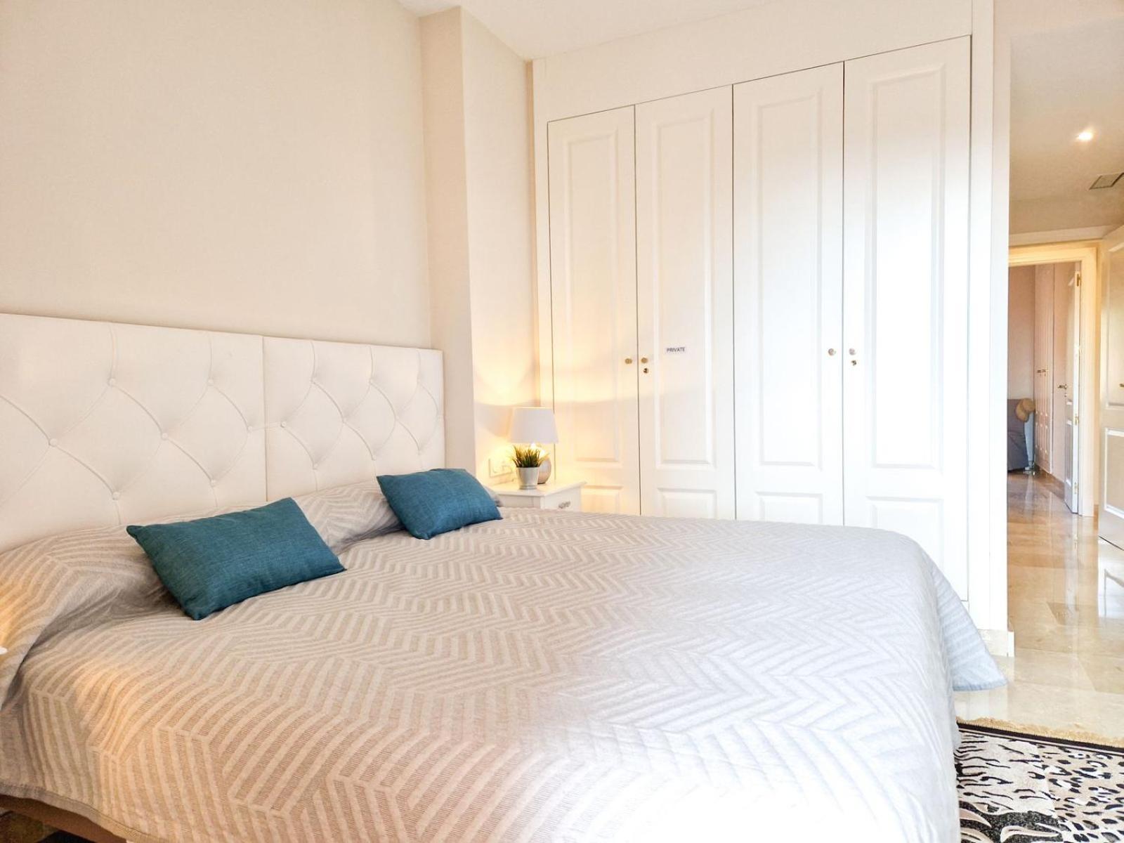 In Coto Real Duquesa - Sea View & Pools Apartment Manilva