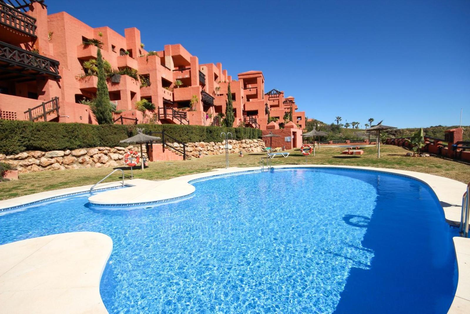 Apartment In Coto Real Duquesa - Sea View & Pools