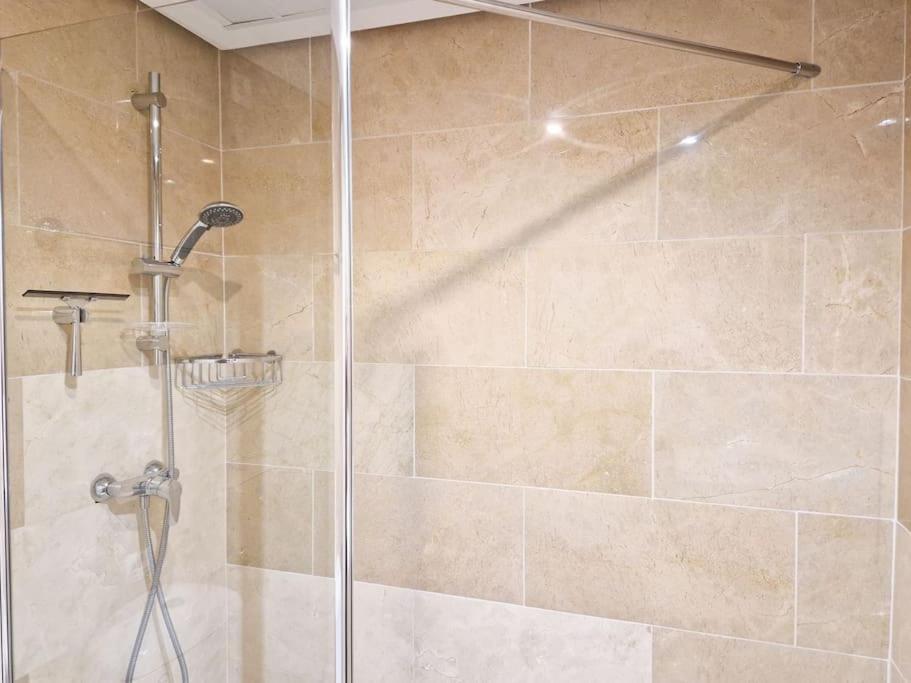 Apartment In Coto Real Duquesa - Sea View & Pools *