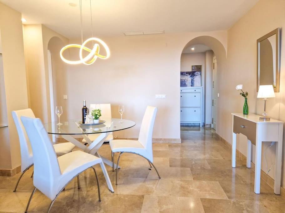 Apartment In Coto Real Duquesa - Sea View & Pools Manilva