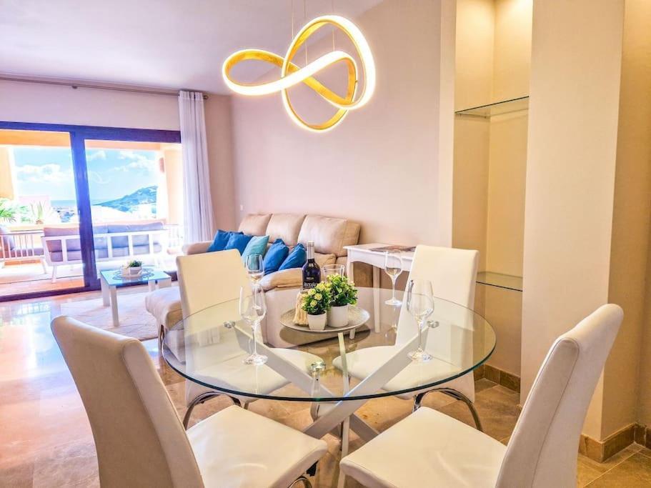 In Coto Real Duquesa - Sea View & Pools