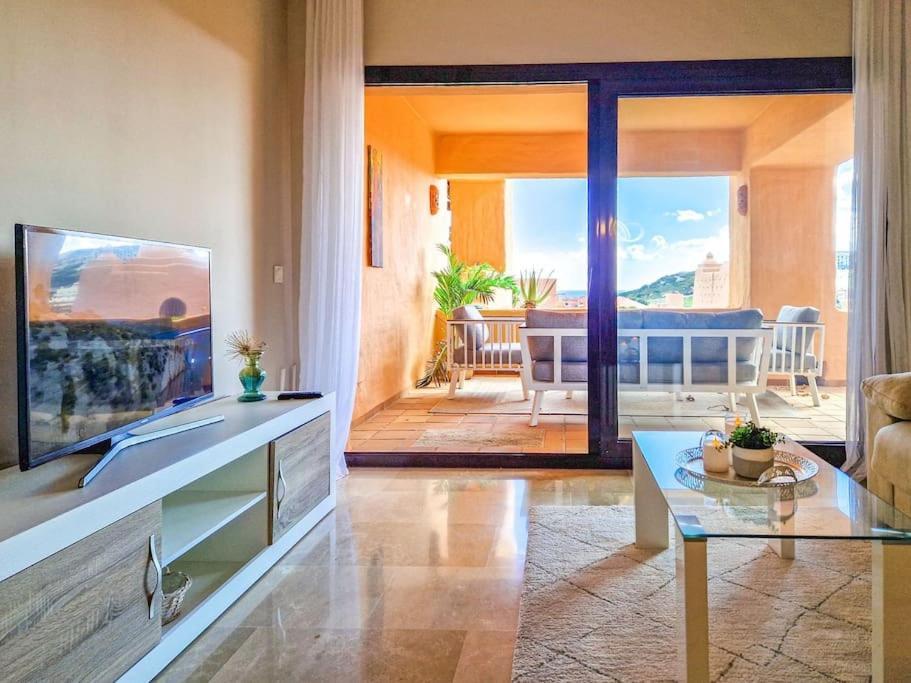 Apartment In Coto Real Duquesa - Sea View & Pools *