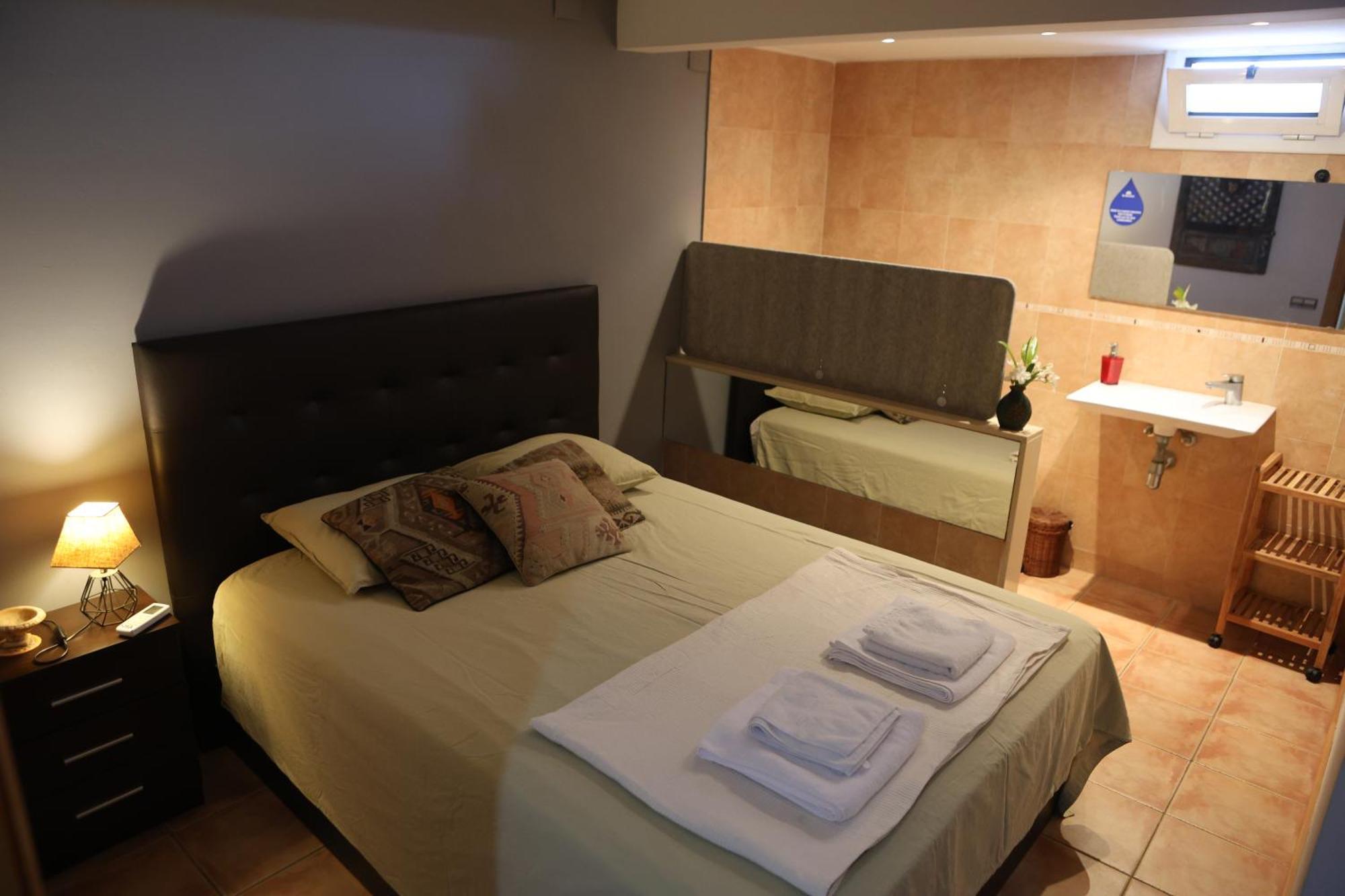 El Cedre Blau Vivienda Con Piscina En * Granollers