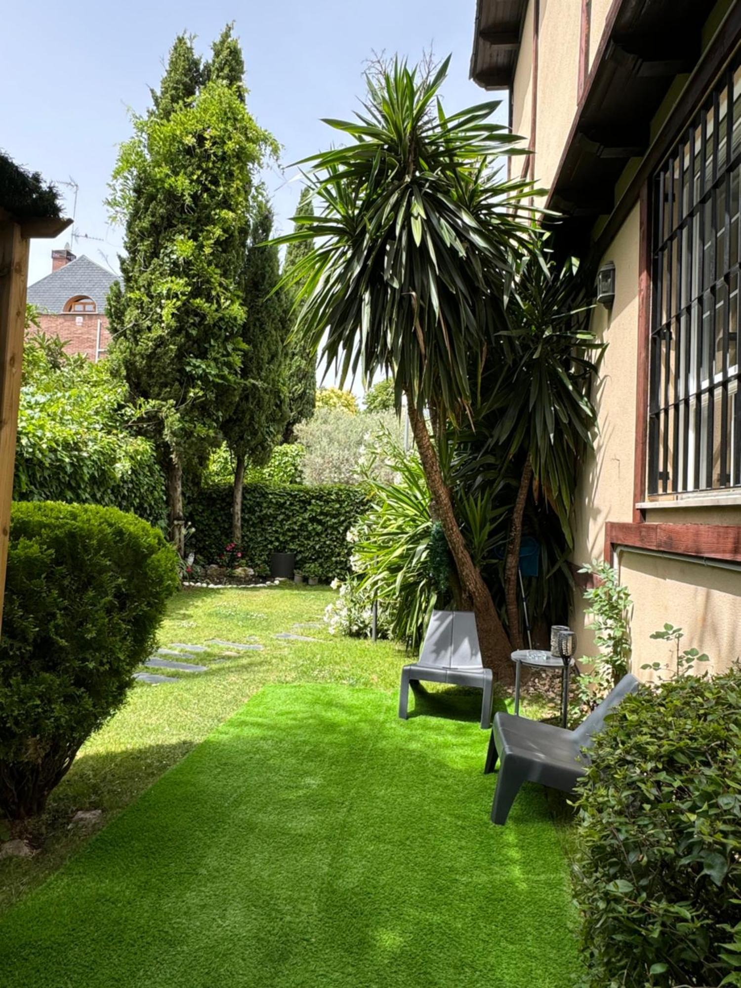 Moderna Casa De Lujo Con Jacuzzi En El Jardin Holiday home Madrid
