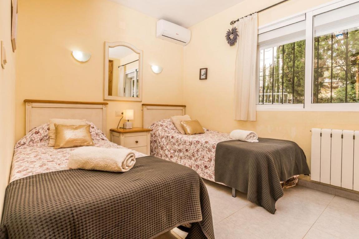 A Algemesi - Mandalay Moraira
