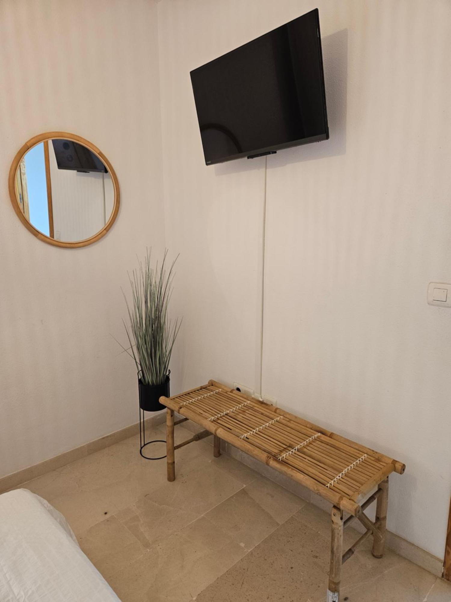 Apartment Alma De *