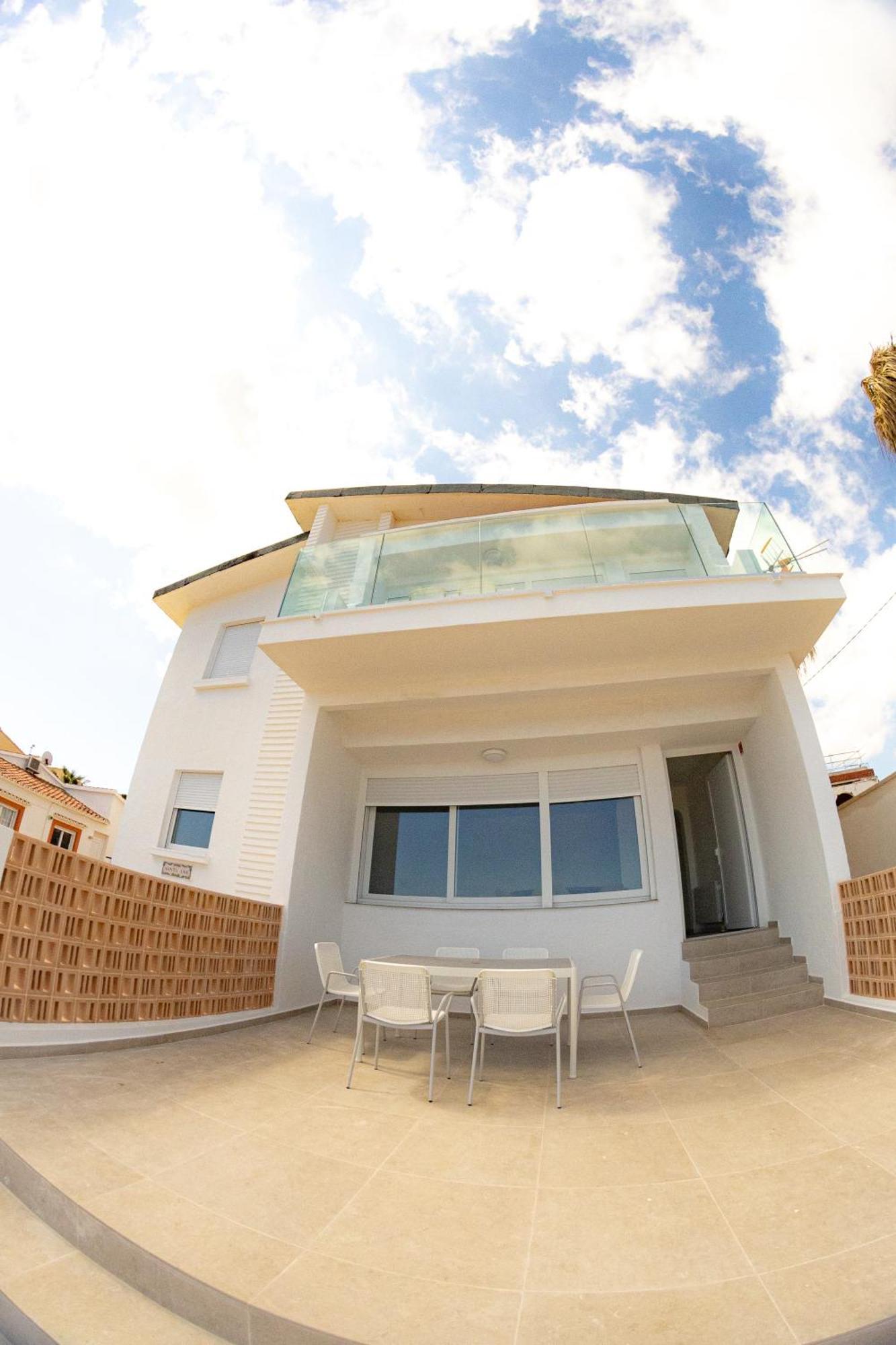 Vistas Y Terraza Panoramica Frente Al Mar En Denia, Rotas Apartamento Dénia