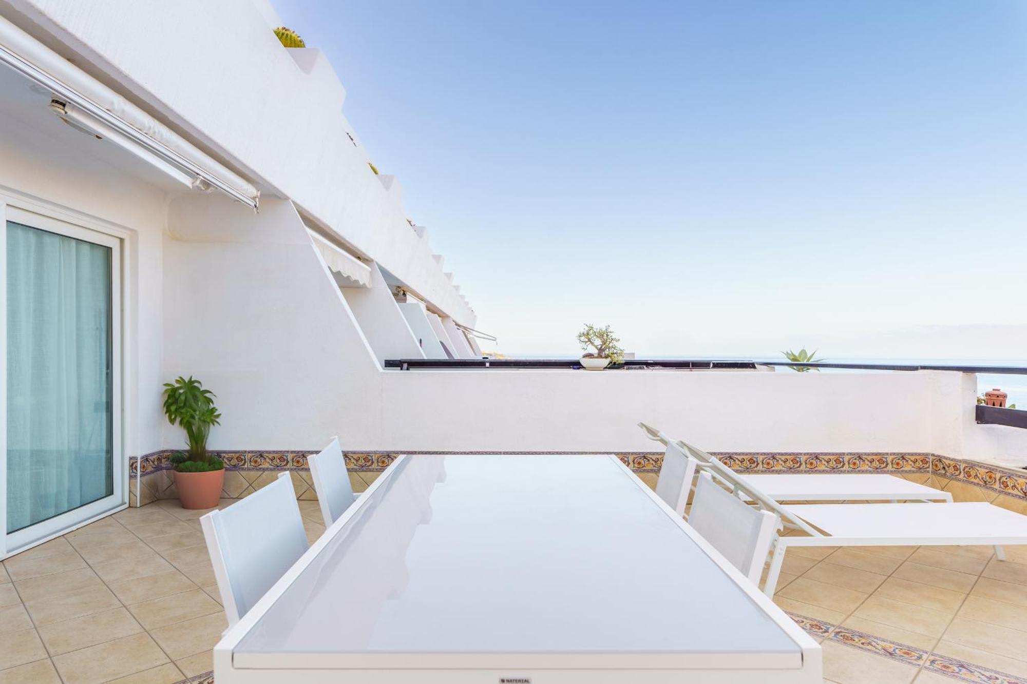 Exclusive Sea Views Villamar - Big Terrace & Pool Apartamento