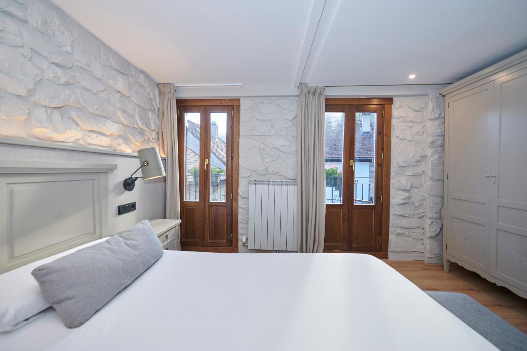 Lola Guest house