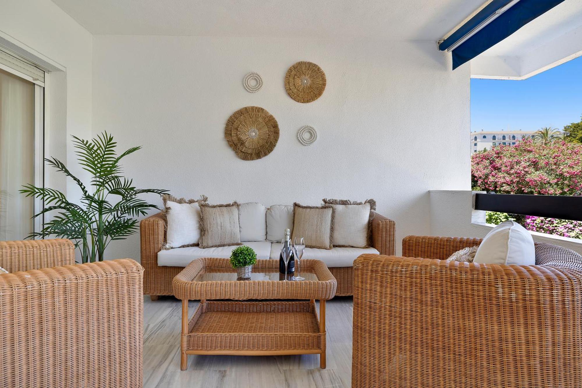 2 Bedroom In Medina Garden - Puerto Banus Apartment