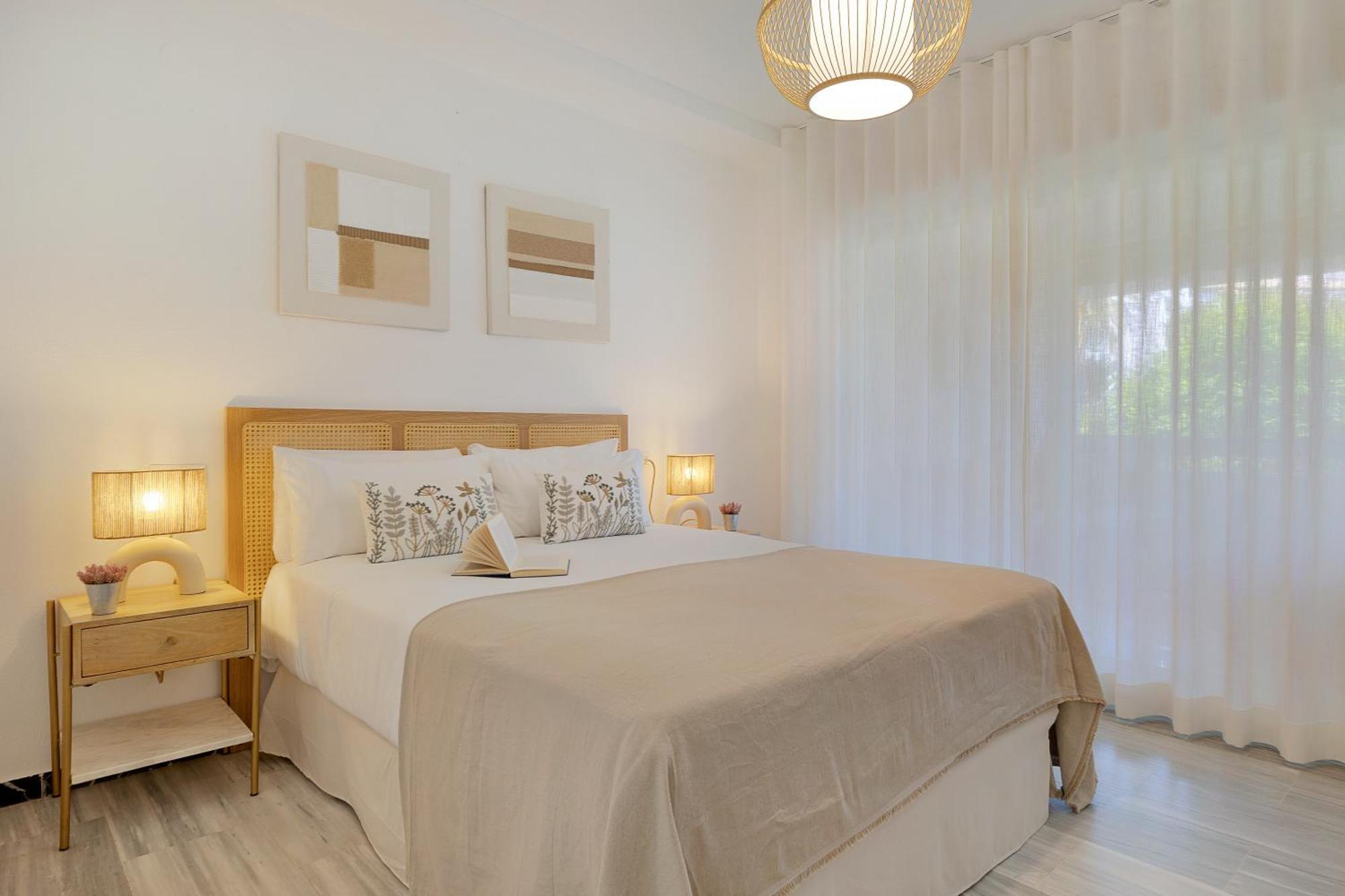 2 Bedroom In Medina Garden - Puerto Banus Apartment *