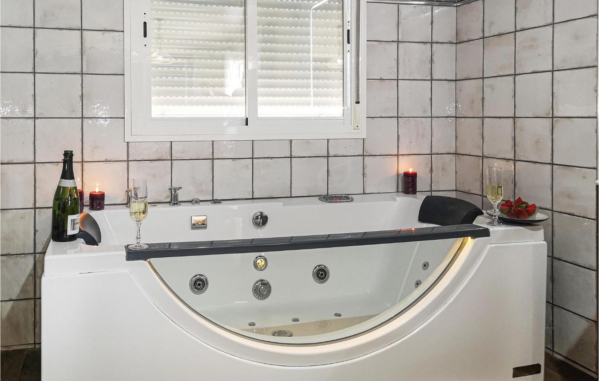 Pet Friendly In With Wifi Holiday home Algatocin