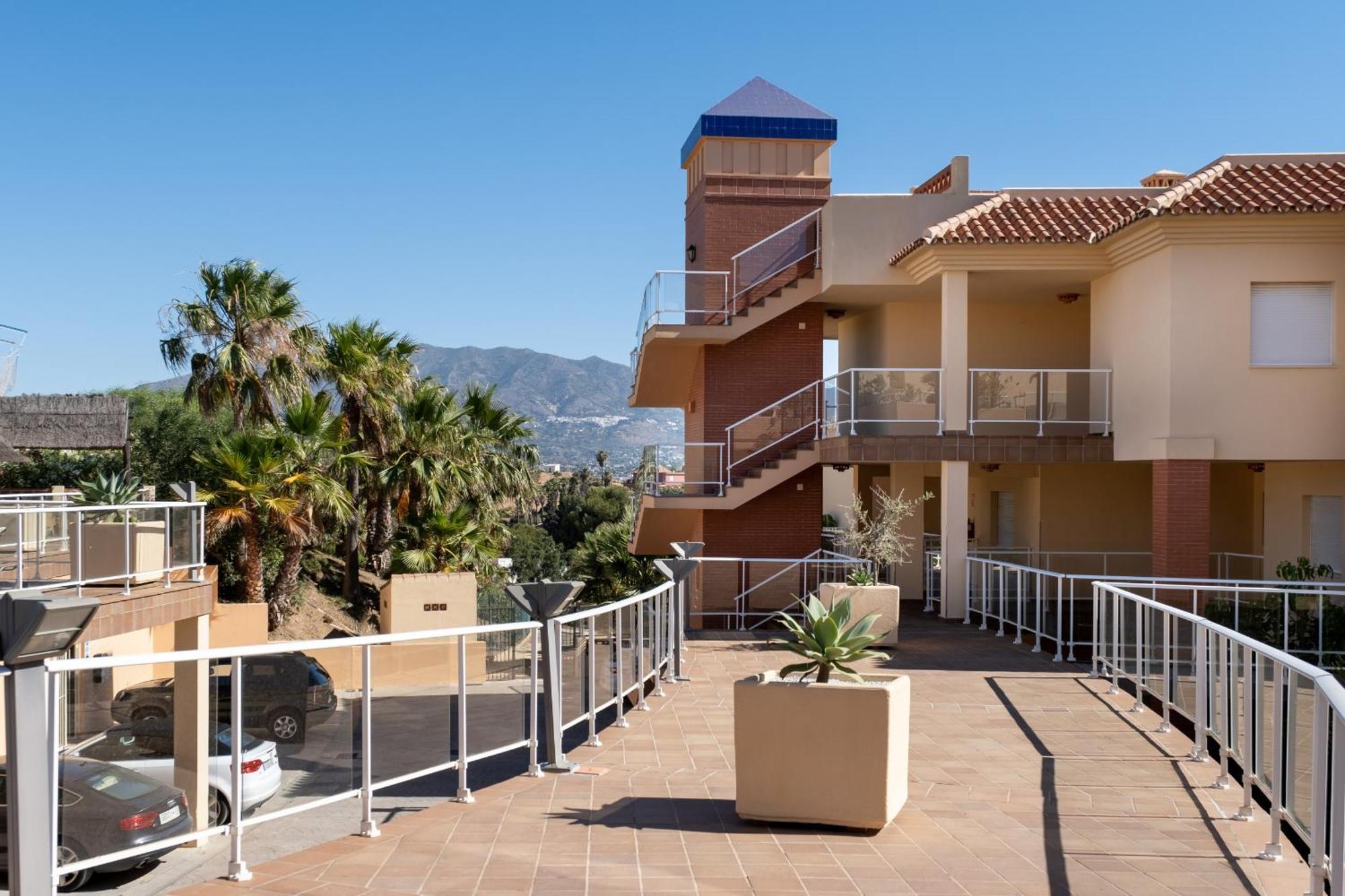 Malibu Mansions By The By Alfresco