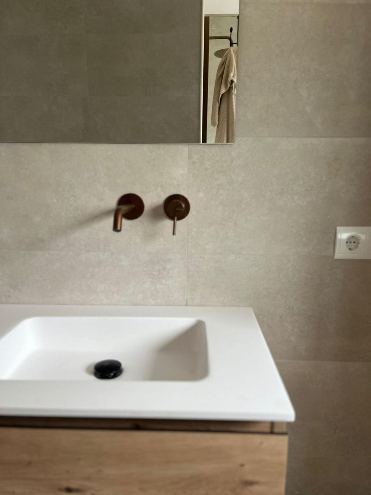 - Piso Reformado Con Piscina, Wifi Y Parking Gratuito