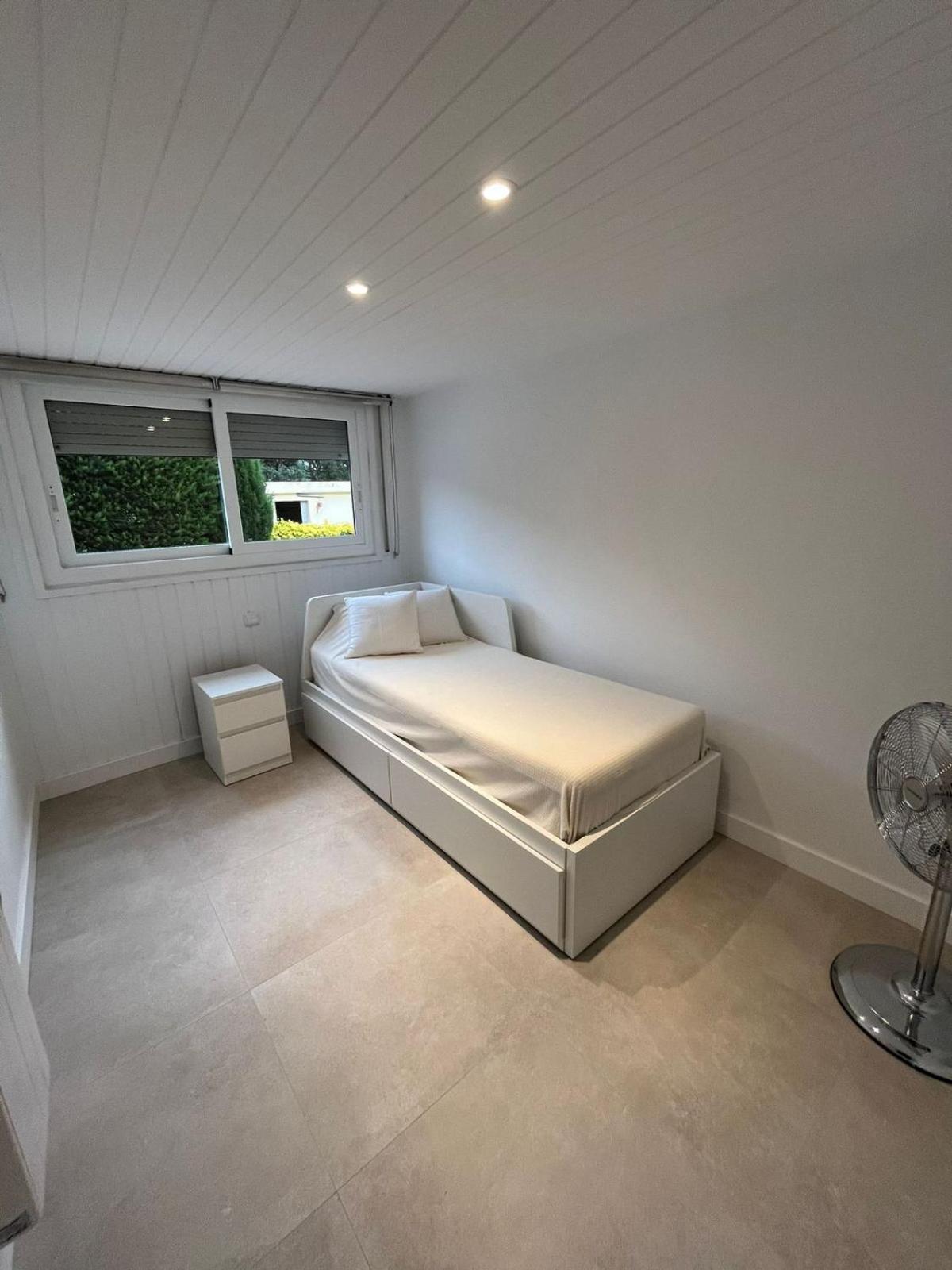- Piso Reformado Con Piscina, Wifi Y Parking Gratuito Apartamento *