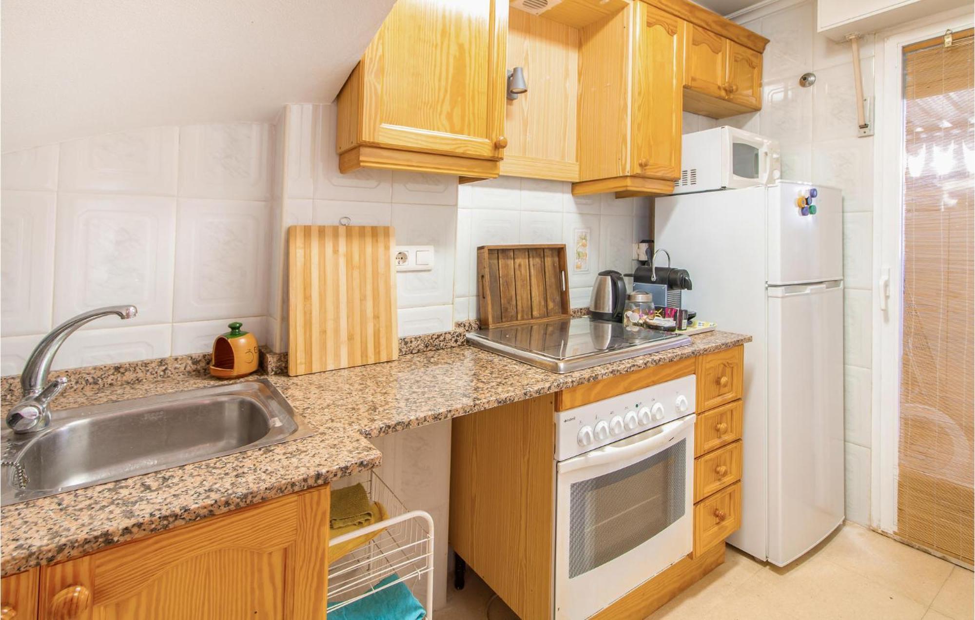 2 Bedroom Lovely In *