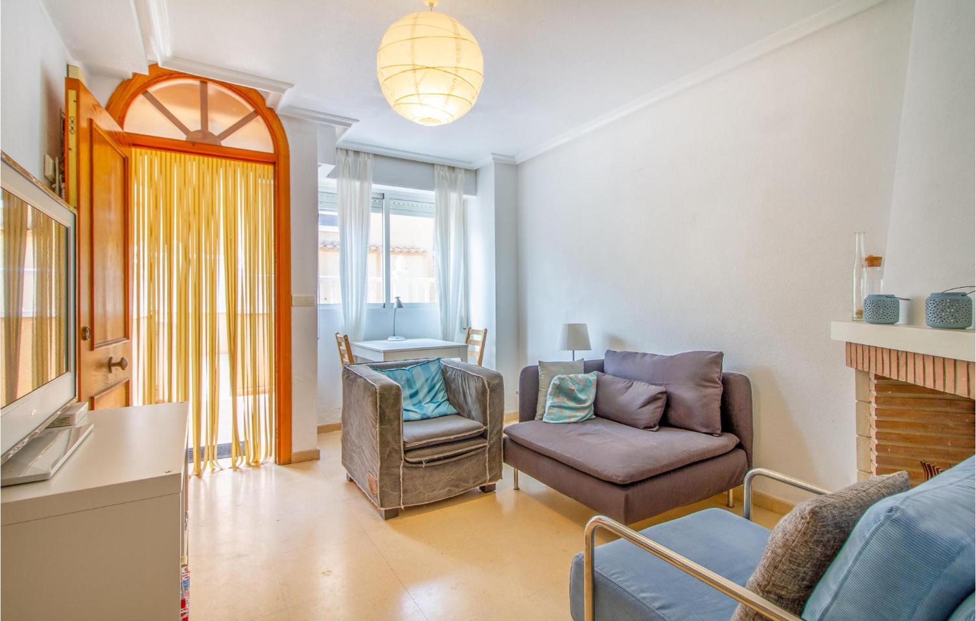 2 Bedroom Lovely In Holiday home