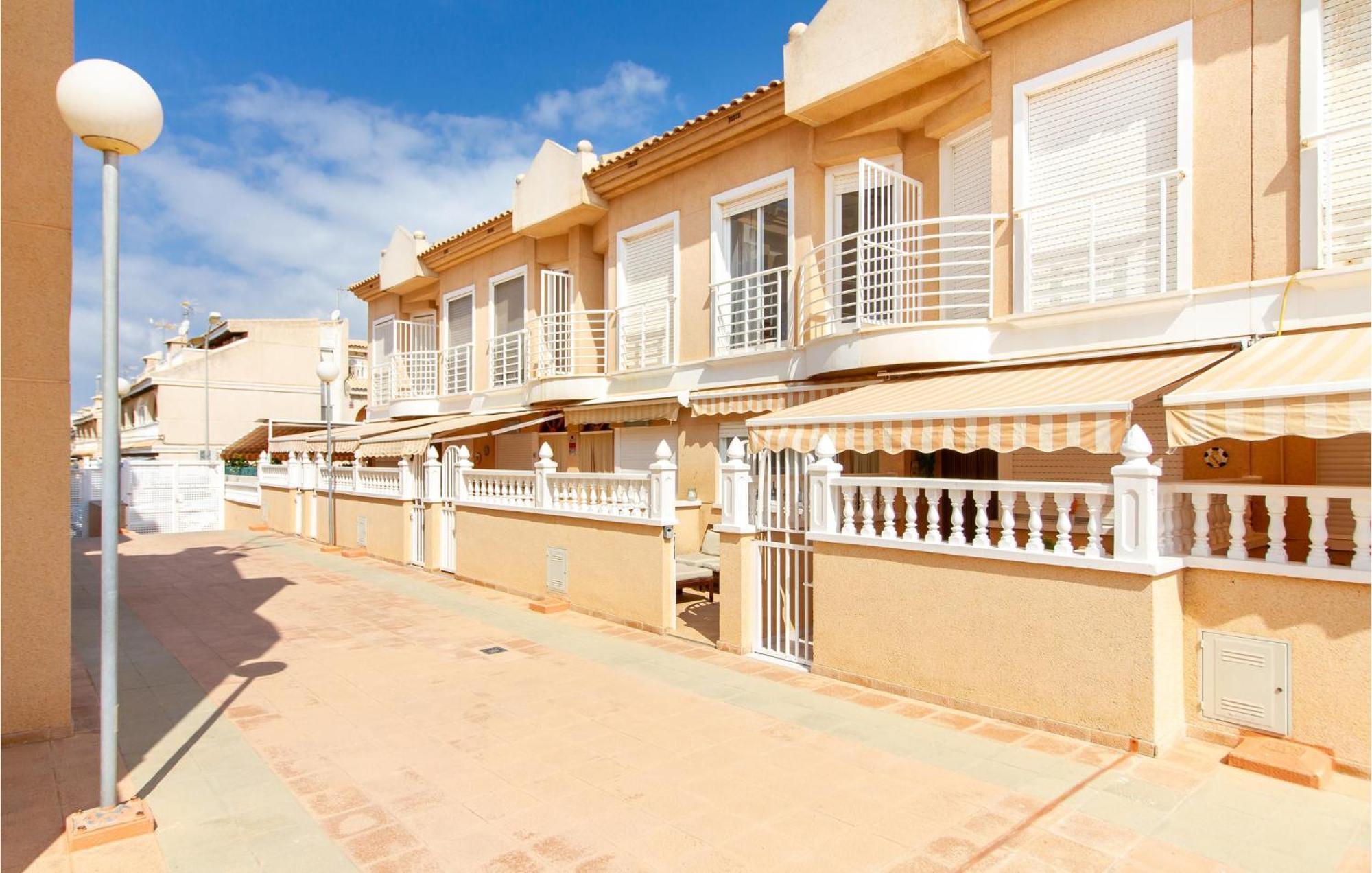 2 Bedroom Lovely In Holiday home Santa Pola
