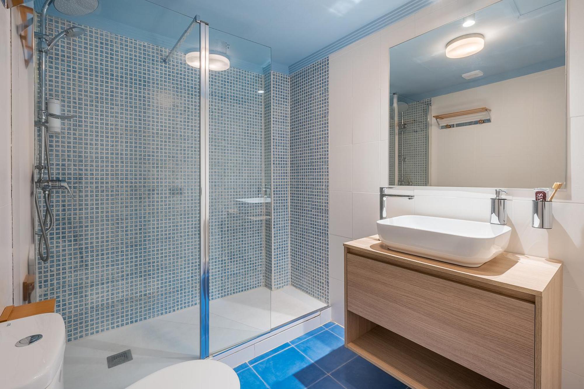 By Olala Homes Pensión *