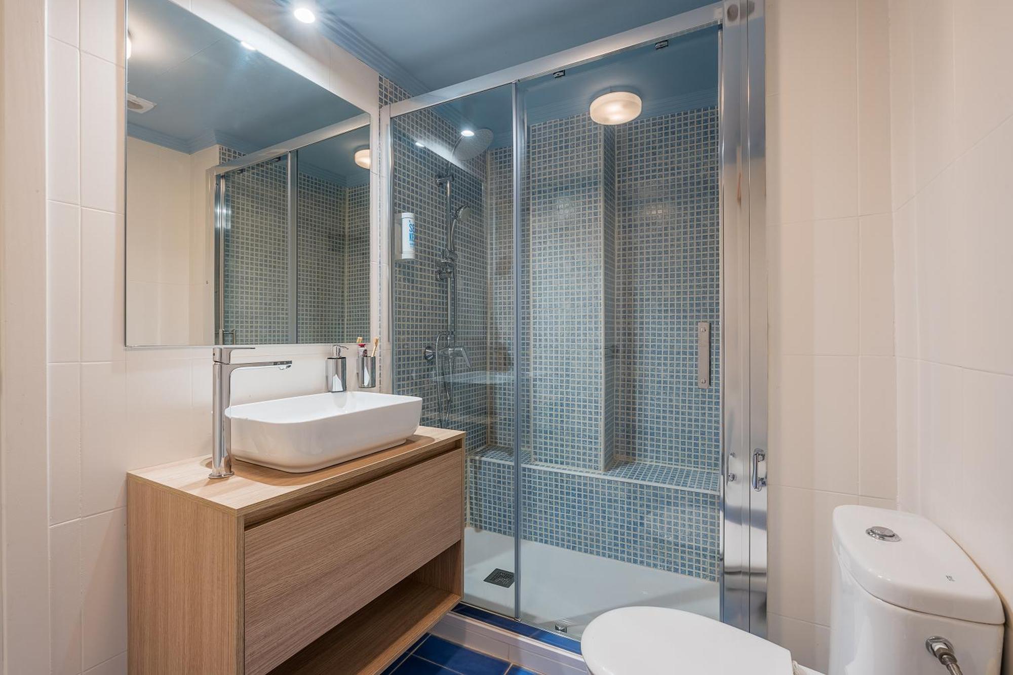 By Olala Homes * Granada