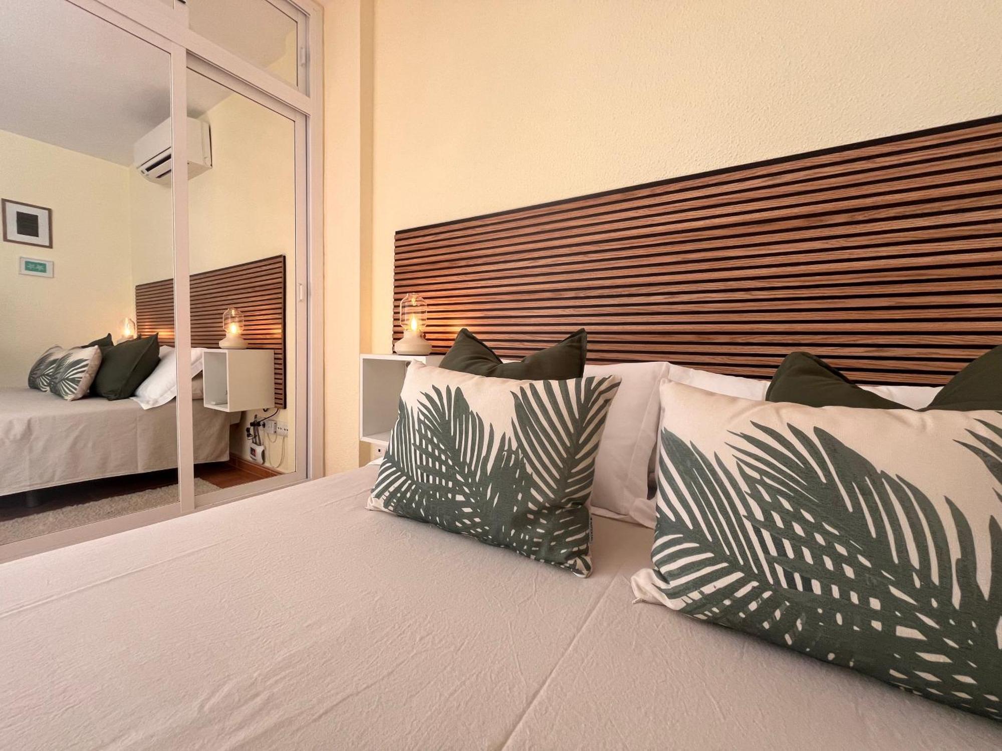 Coastal Feeling, Pools & Views Agata Apartamento *