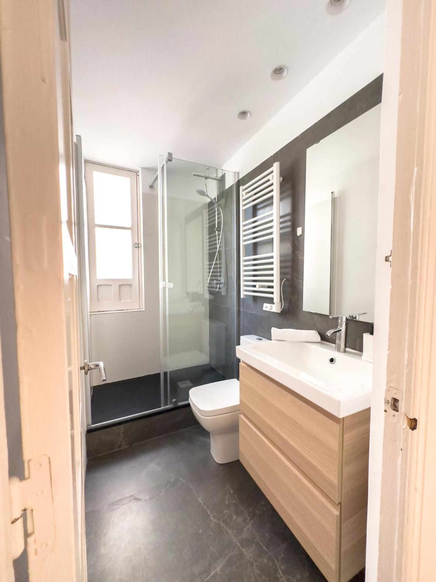 Stylish 1br Apt, Ac, Near Sight, Private Parking Opt Apartamento