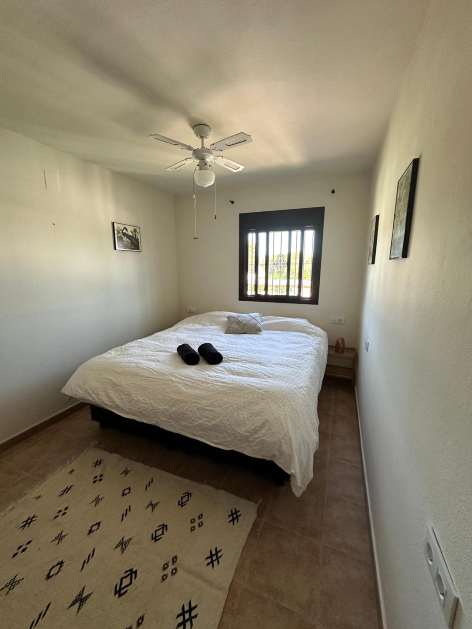 Villa Paraiso De La Luz 7 Bedrooms, Swimming Pool & 4 Bathrooms *