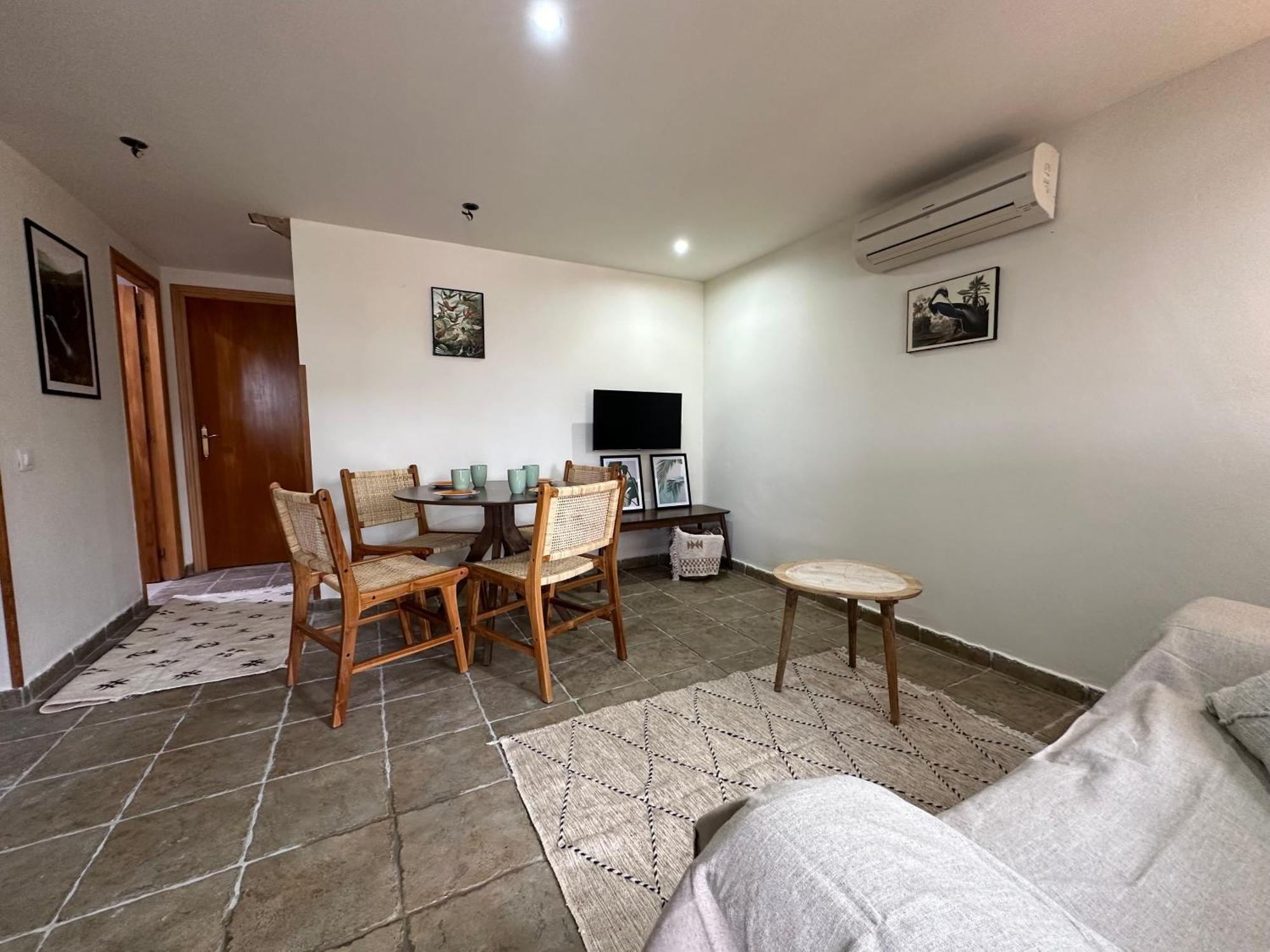 Paraiso De La Luz 7 Bedrooms, Swimming Pool & 4 Bathrooms